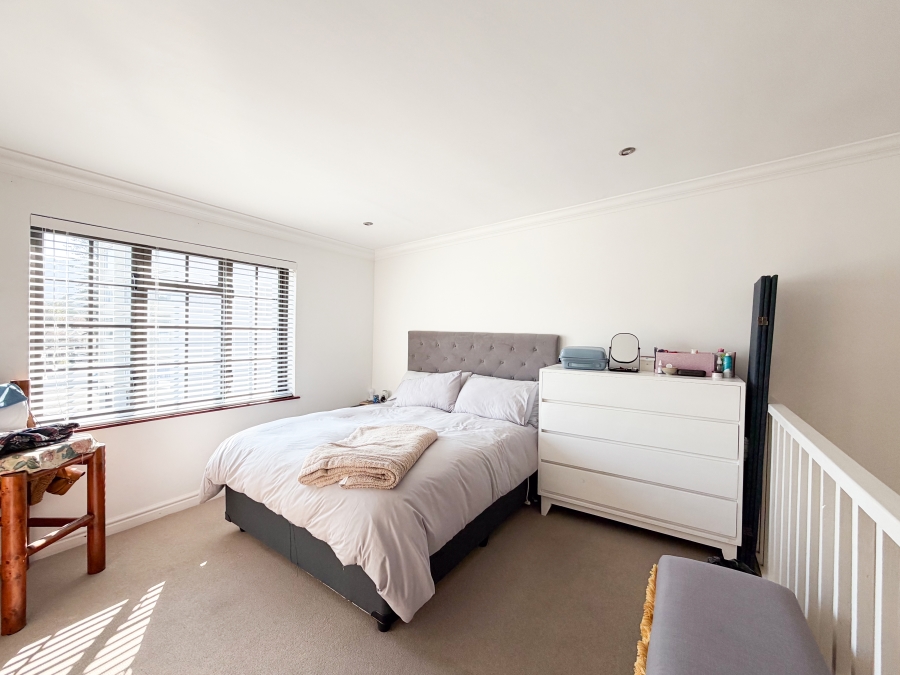 To Let 2 Bedroom Property for Rent in Wynberg Upper Western Cape